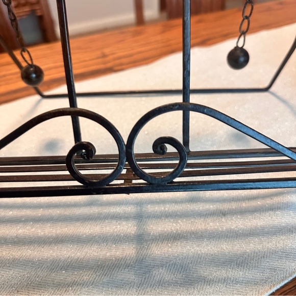 Elegant Black Metal Cookbook Stand - Picture 7 of 7